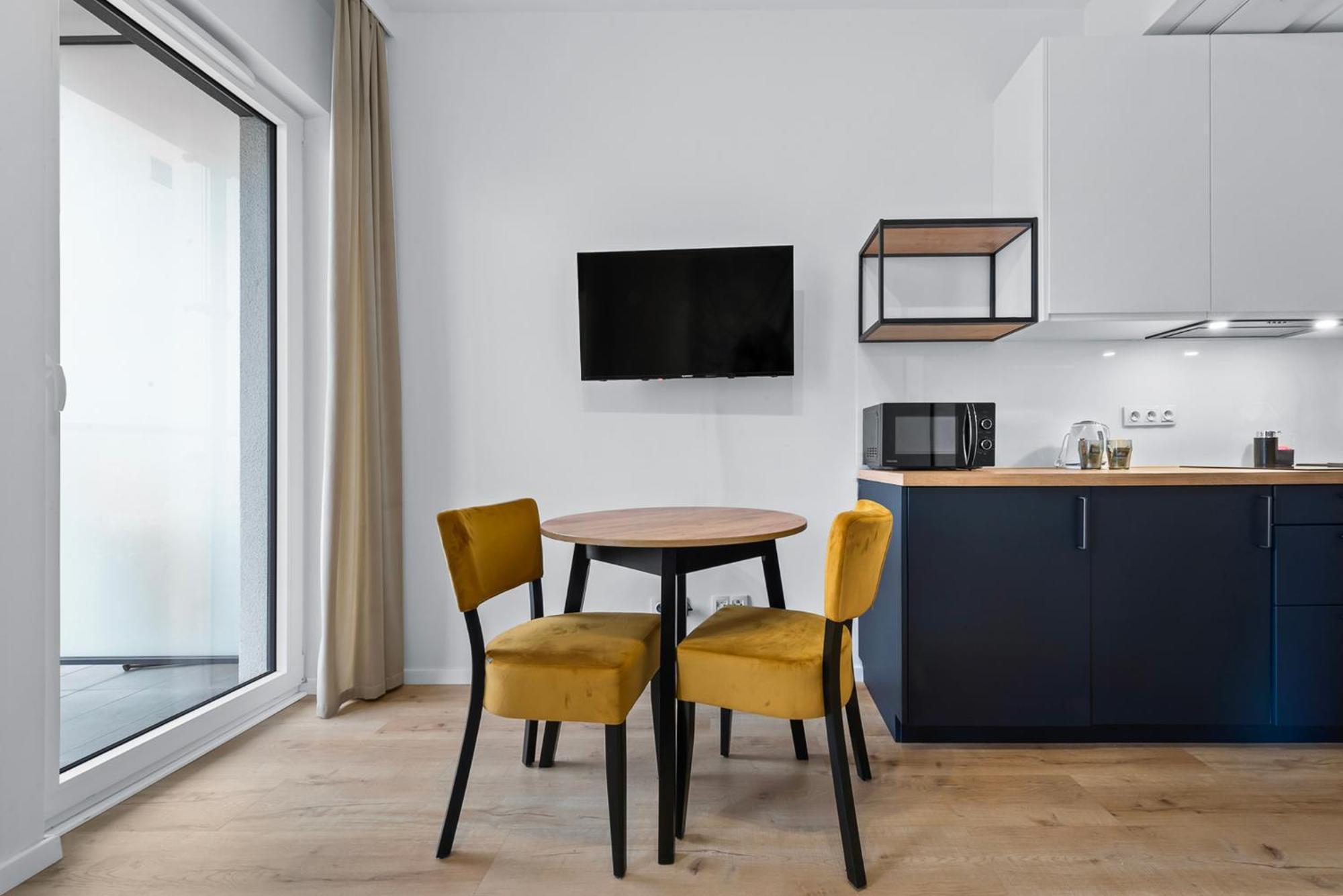 Rentplanet - Apartamenty Kasprzaka Warsaw Exterior photo